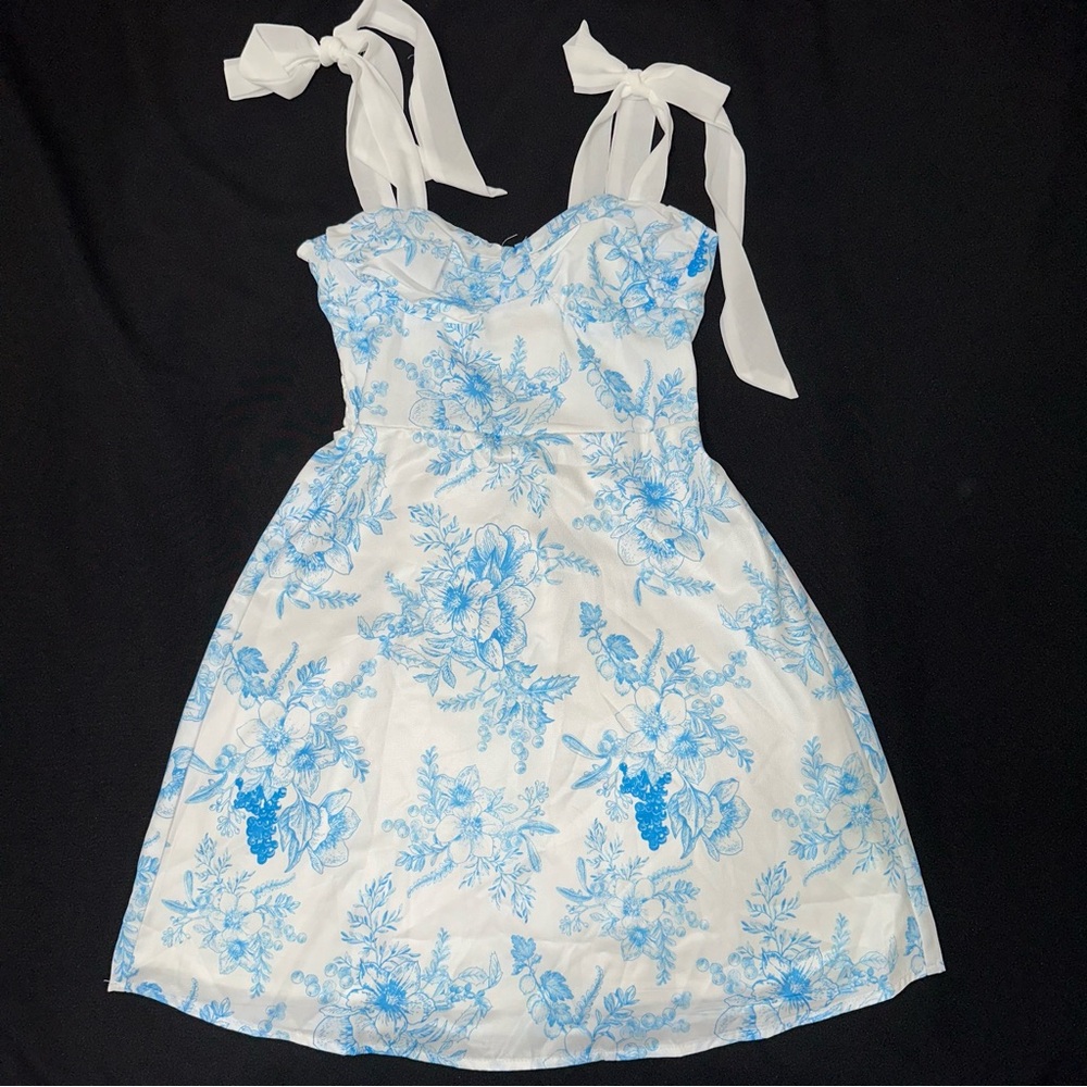 SHEIN dress XS white‎ with blue floral spring & summer dress